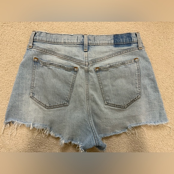 Abercrombie Curve Love Shorts - Picture 3 of 3